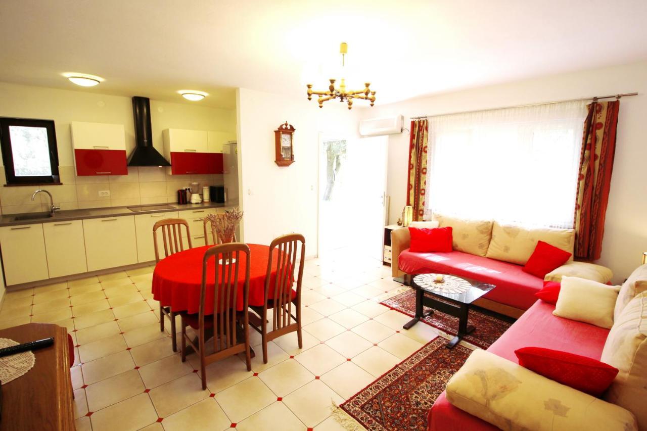Apartment Duda Petrcane Bagian luar foto