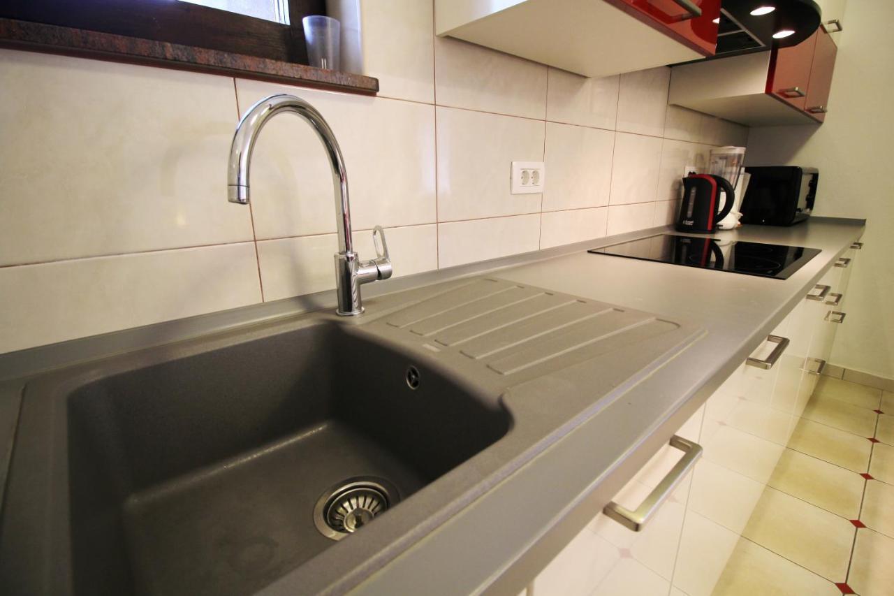 Apartment Duda Petrcane Bagian luar foto