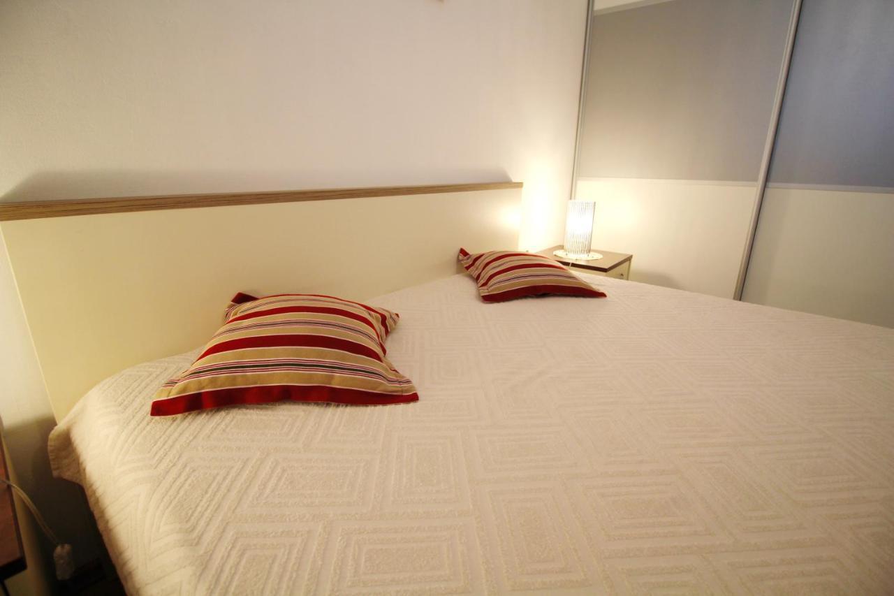 Apartment Duda Petrcane Bagian luar foto