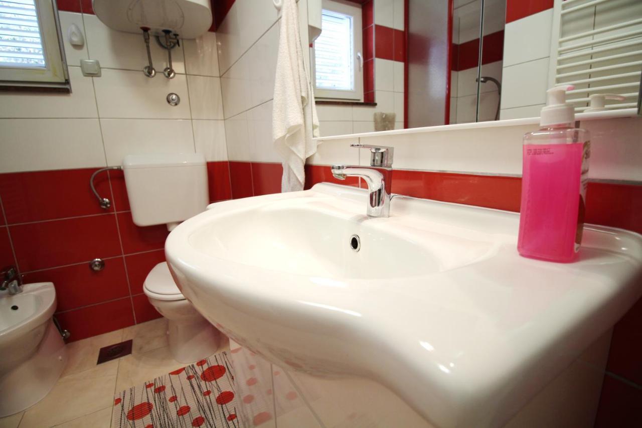 Apartment Duda Petrcane Bagian luar foto