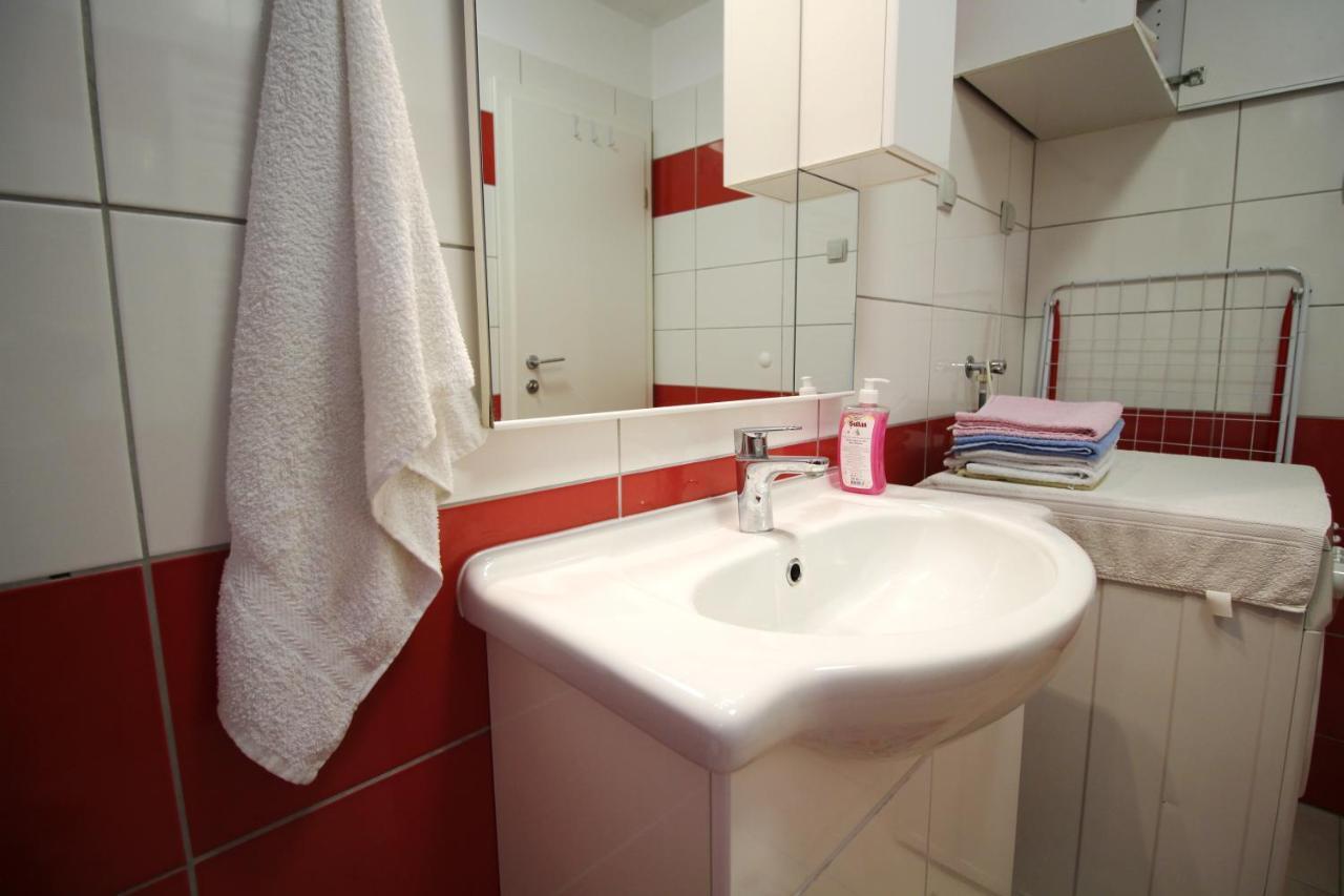 Apartment Duda Petrcane Bagian luar foto
